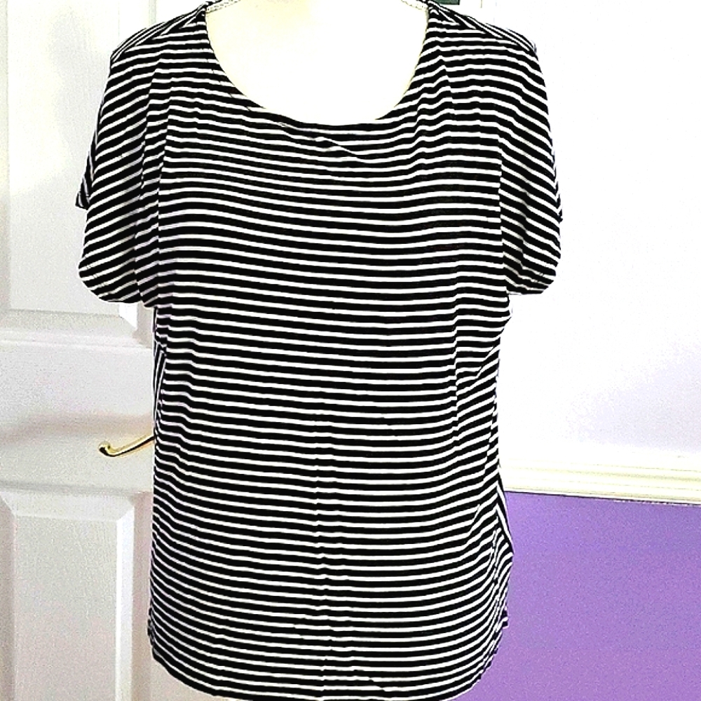 Tahari Black & White Striped Scoop Neck Casual Office Modest Soft Flowy Top M
